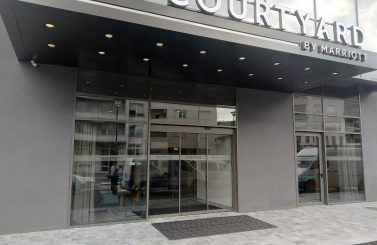 automatska teleskopska vrata assa abloy courtyard by Marriott Banja Luka